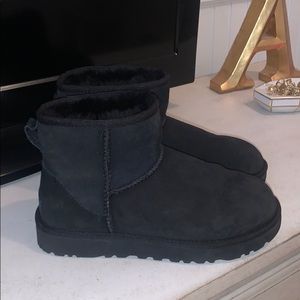 UGG Classic Mini II Ankle Boots Lined 6